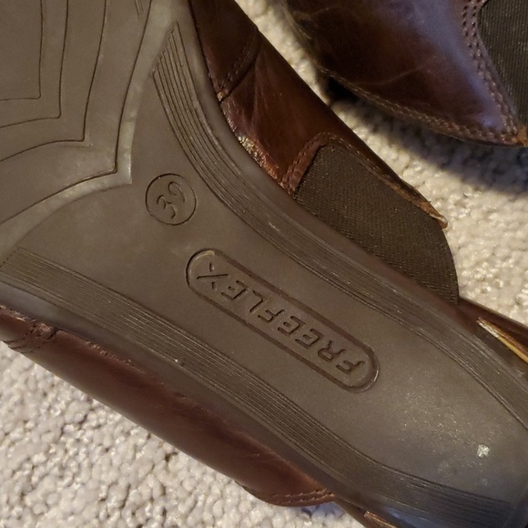 FIRST Embroidered Leather Mules - Picture 11 of 16